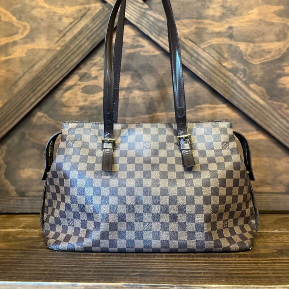 LOUIS VUITTON Damier Ebene Chelsea Tote - Picture 3 of 16